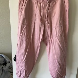 GAP Pink size large capris